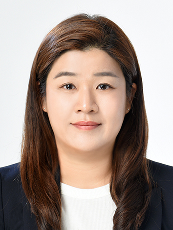 김채윤 교수이미지